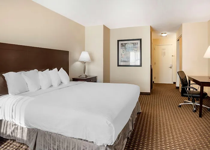 Best Western Plus Philadelphia Airport South - At Widener University