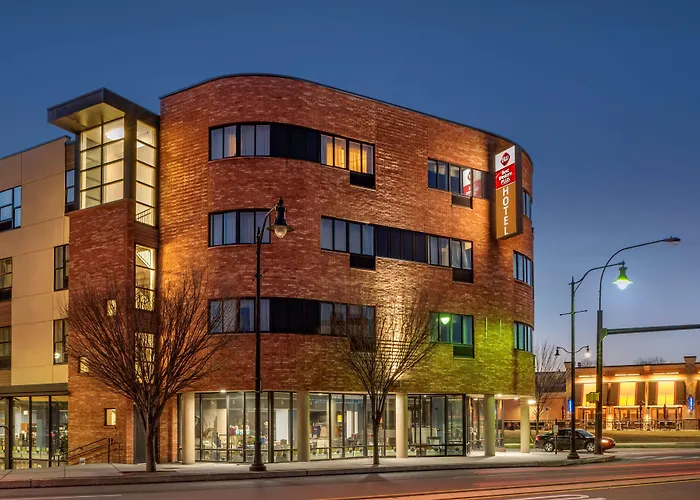 Best Western Plus Philadelphia Airport South - At Widener University