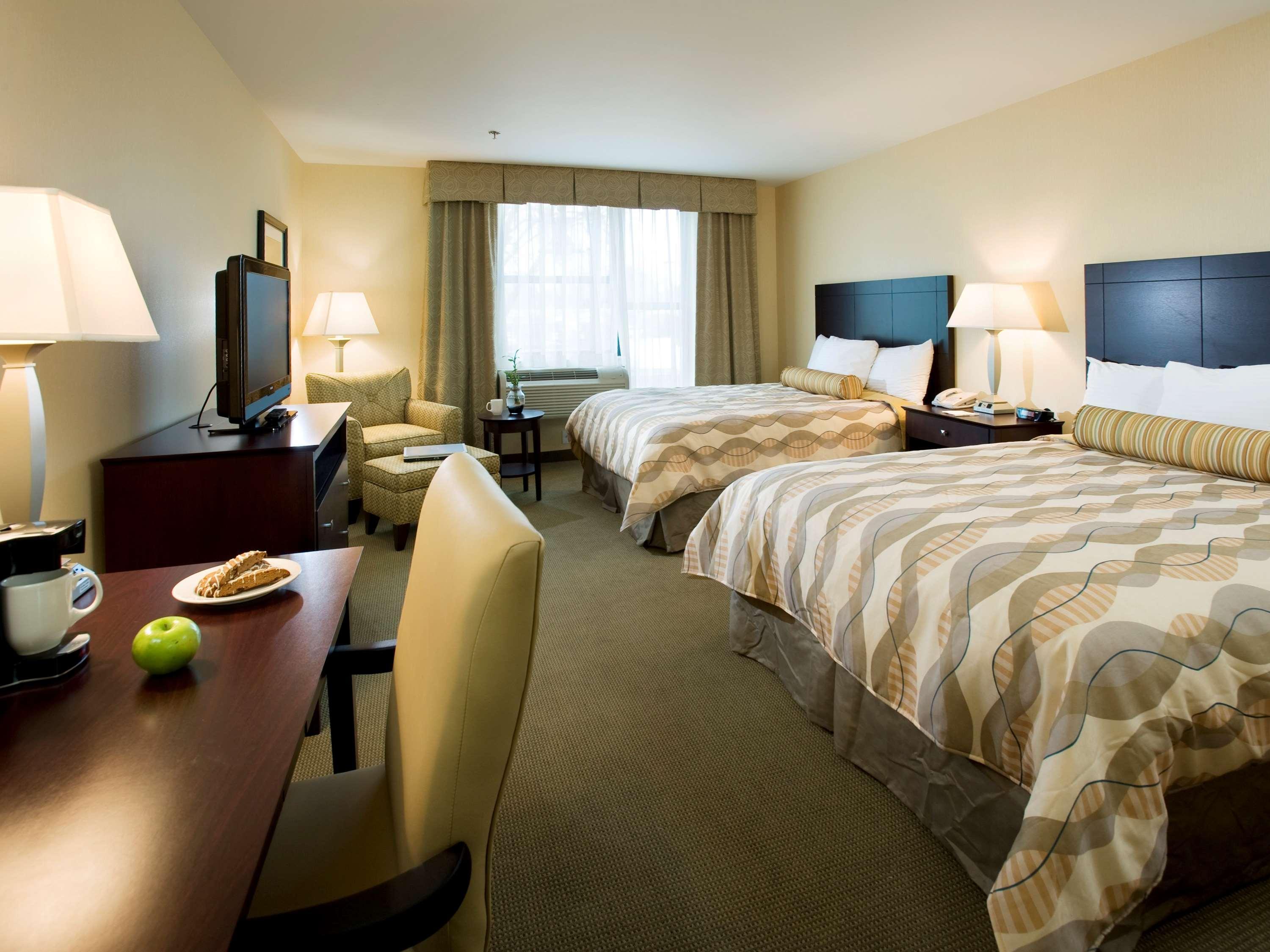 Western Philadelphia Airport South - At Widener Hotel