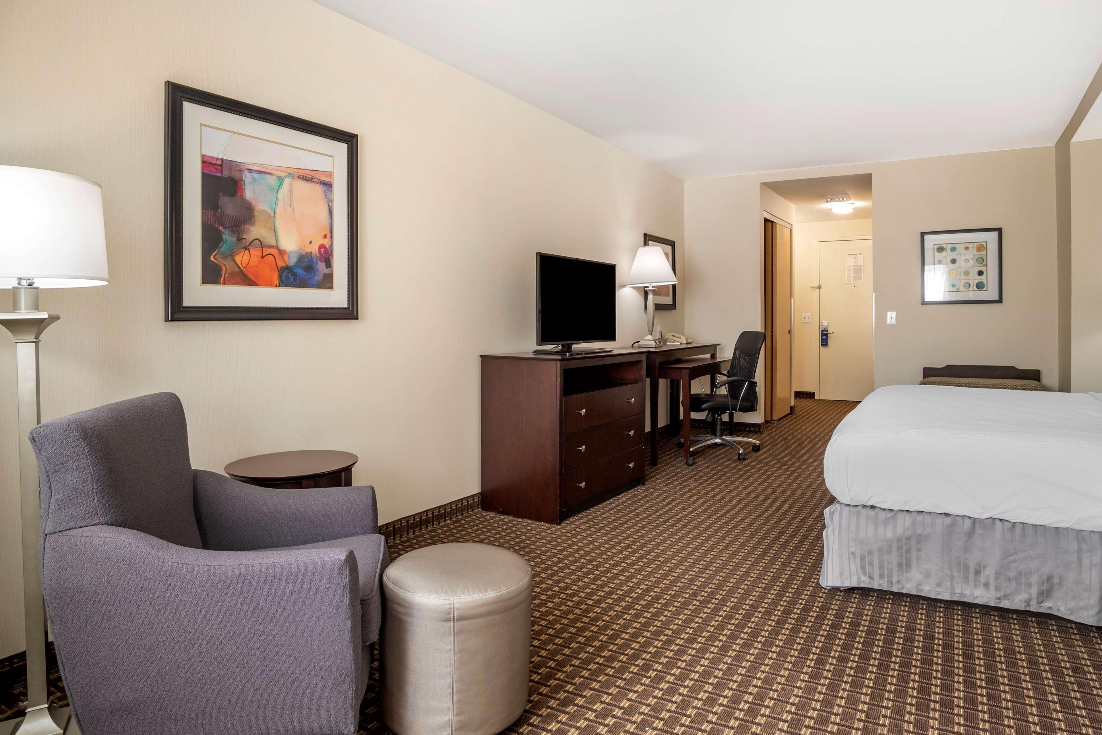 Western Philadelphia Airport South - At Widener Hotel