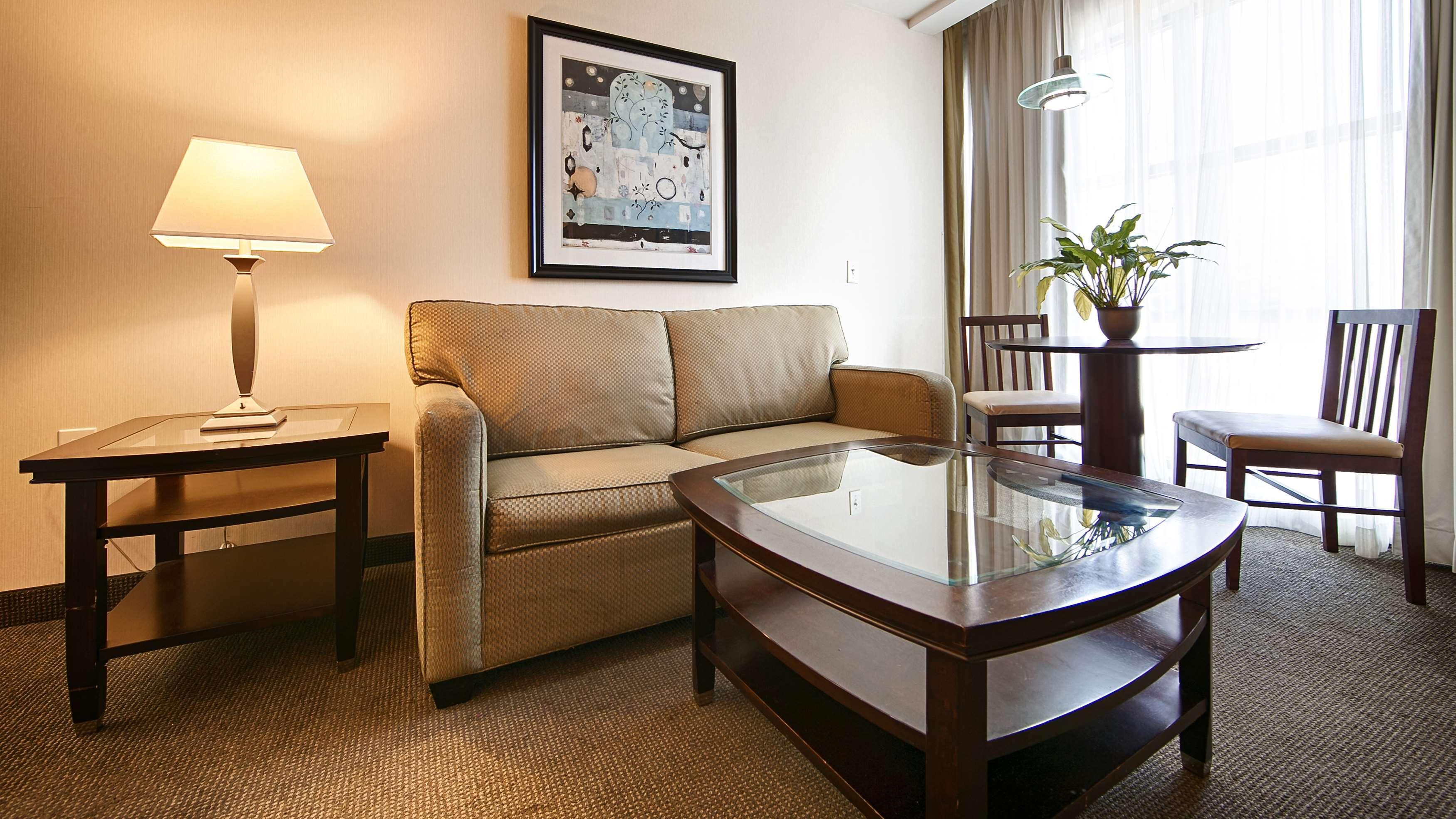 Western Philadelphia Airport South - At Widener 3*