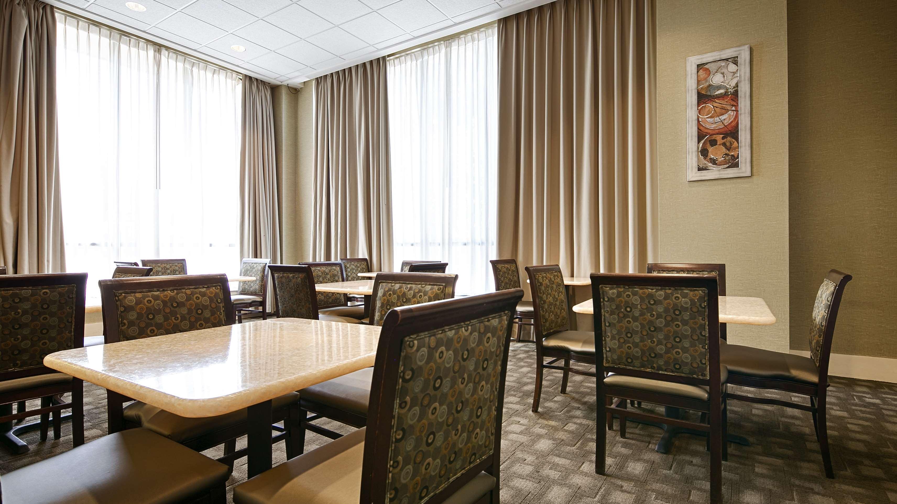 Hotel Western Philadelphia Airport South - At Widener 3*